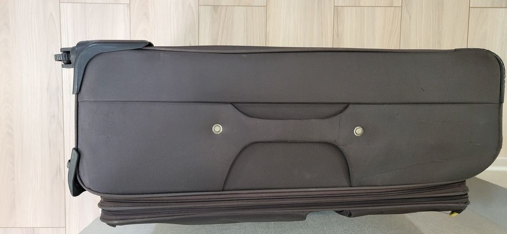 Чемодан большой, размер L