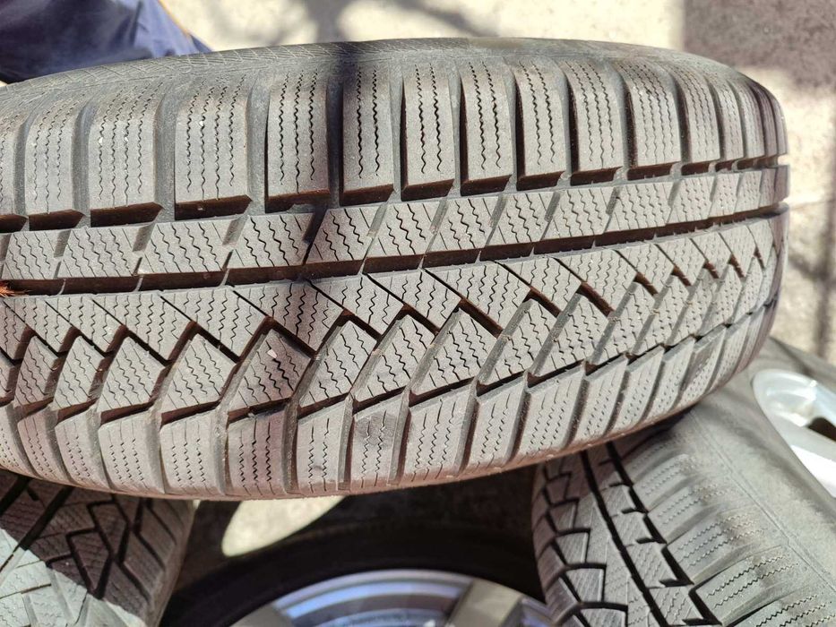 Гуми и Джанти CONTINENTAL за VW