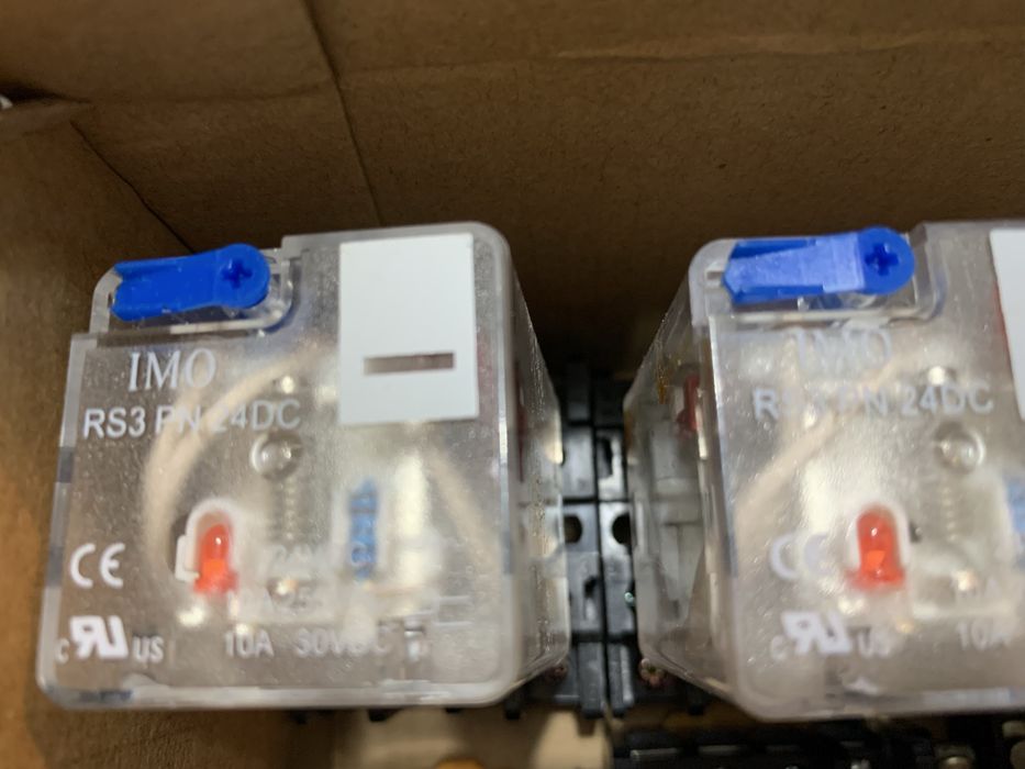 Temporizatoate- relee intarziere -socluri