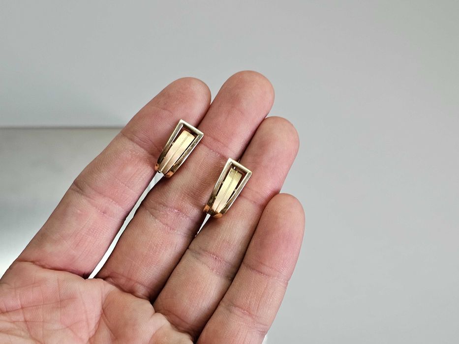 ПРОДАМ Серьги симпатичные / Золото 585 Пробы 4.23 Грамма.