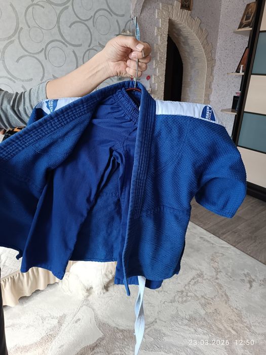 Продам кимоно для дзюдо