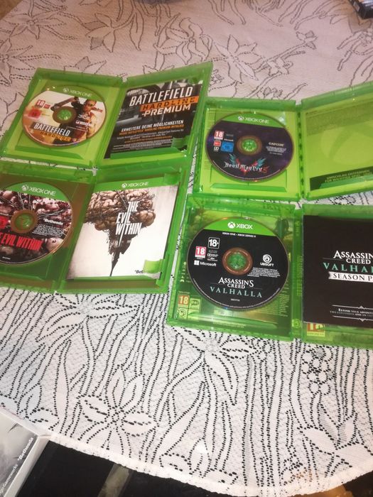 Продавам игри за Xbox One