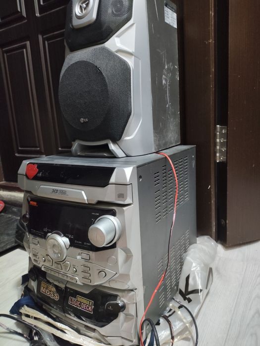 срочно продам музыкальный центр