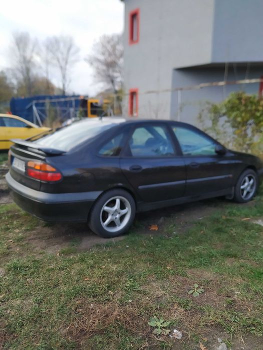 Рено Лагуна за части