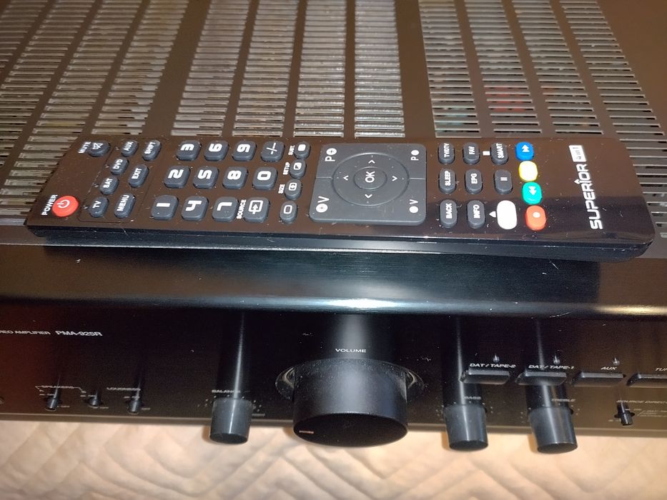 REZERVAT!! Vand amplificator Denon PMA 925R !Defect!