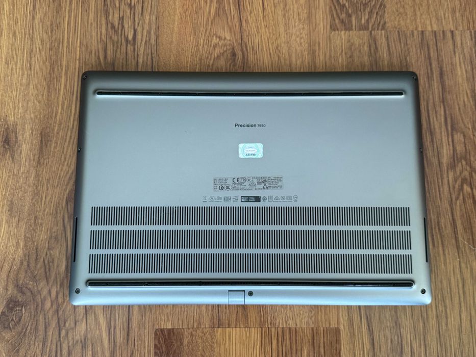 15.6' Full HD Core i9-10885H DELL Precision 7550 - 32GB DDR4/512GB NVMe/RTX 3000 6GB/Бат 6ч