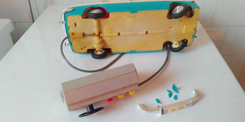 Стара играчка WARTBURG 353 DDR GDR PIKO ANKER 1/15