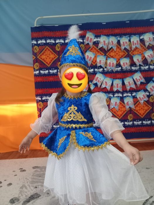 Продам платье 4-5лет