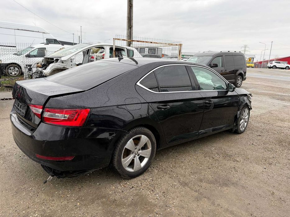 Dezmembrez Skoda Superb III Hatchback ( 3V3 ) 2.0 TDI DFGA 150 cai