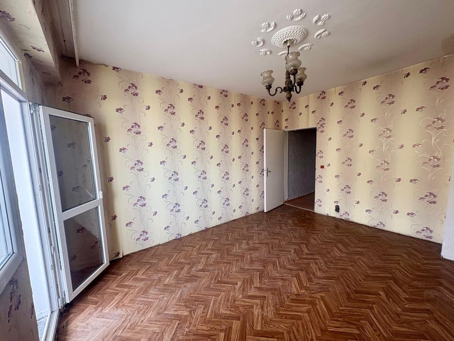 Тристаен Апартамент гр. Търговище СОЛИГЕНА