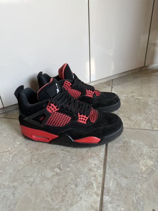 Обувки jordan  4