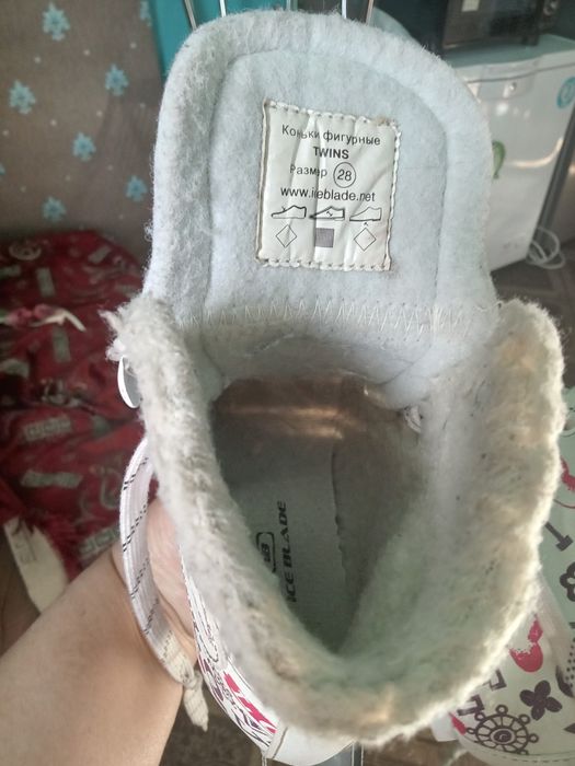 Продам детские коньки на девочку