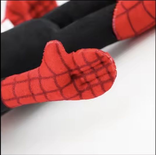 Плюшена играчка Спайдърмен 30см