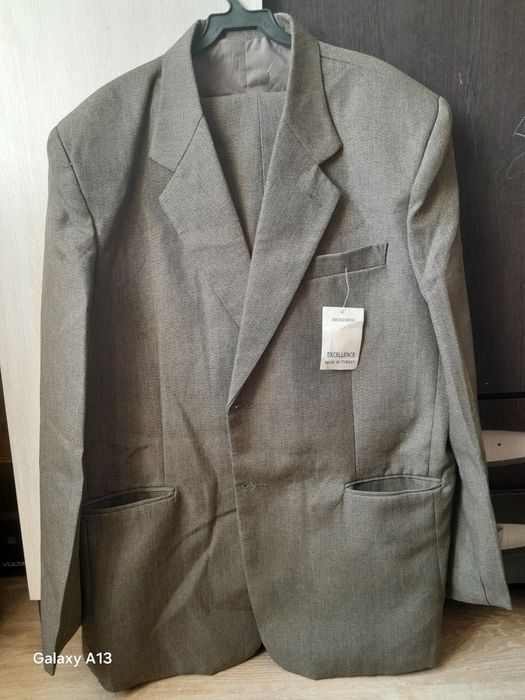 Кастюм мужской 44