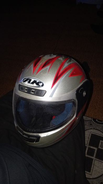 Продам шлем на мото