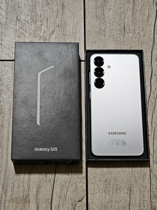 Samsung S25 128 gb Ram 12 5G EAC