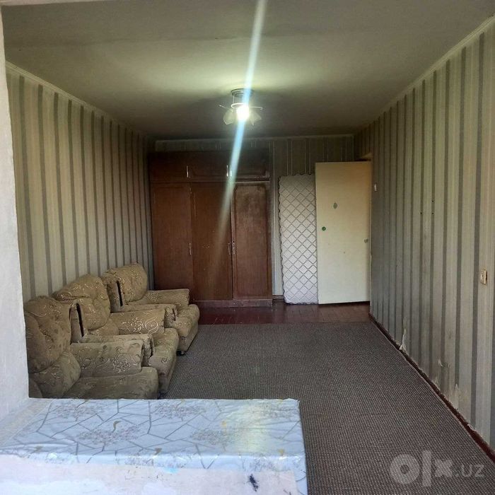 Продаётся  1-комнатная квартира на Кондитерском без посредников.