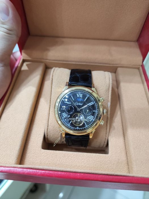 Продам Золотые часы Картье, механические с автоподзаводом