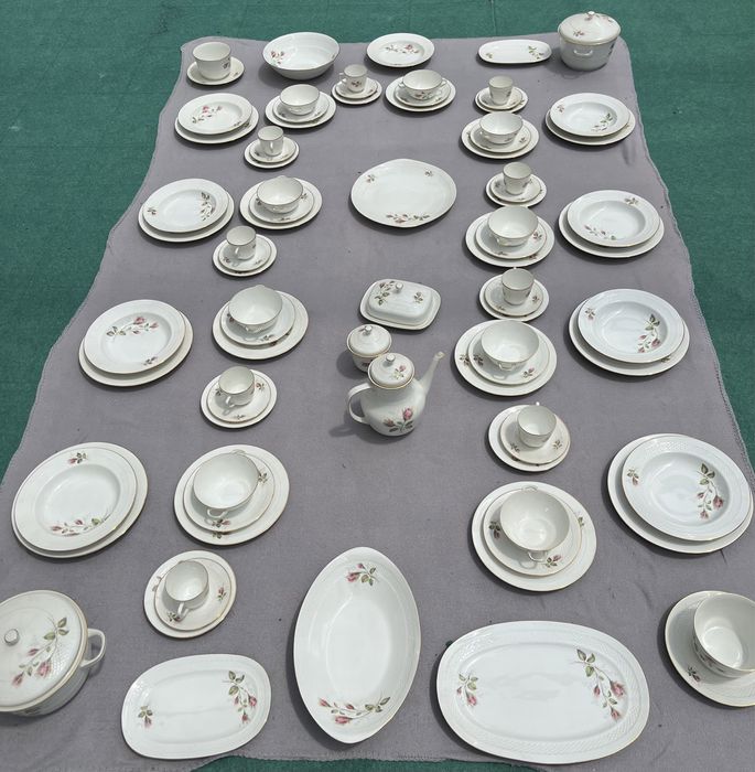 Немски сервизи от костен порцелан (12 човека)