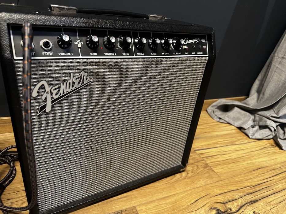 Fender Champion 40 – 40W китарен комбо усилвател