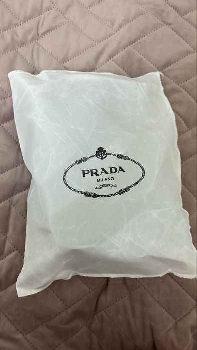 Сумка prada в идеальном состоянии, новая, не ношеная