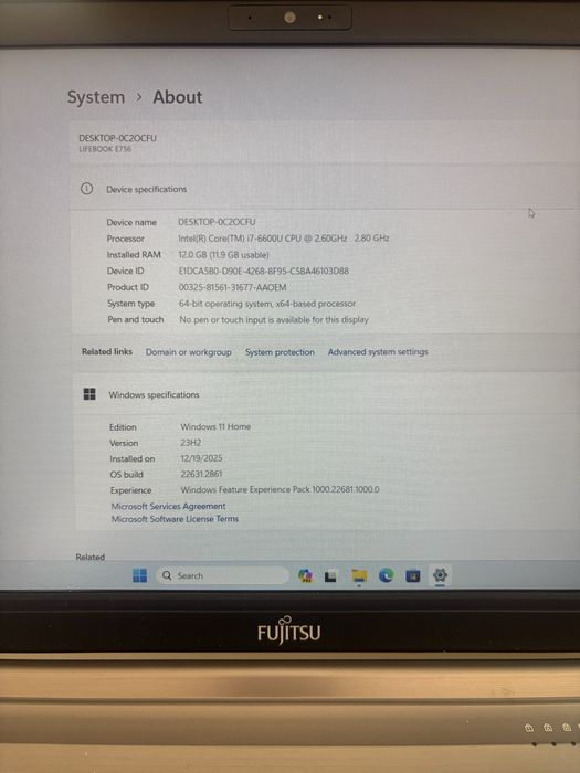 Fujitsu siemens Proceosr i7-6600u• 12gb ram ddr4• SSS 256g • 15,6”