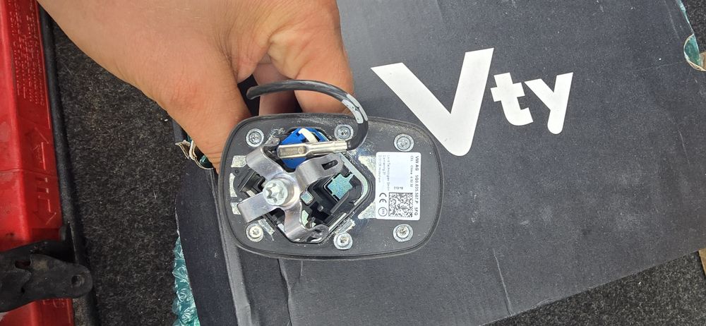 Coada de rechin cu antena gps Skoda Octavia 3
