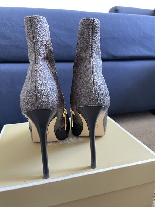 Ghetute/ ankle boots Michael Kors, 35
