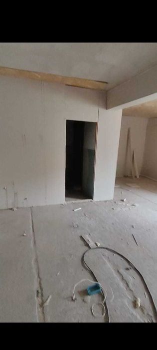 продам двухкомнатную квартиру