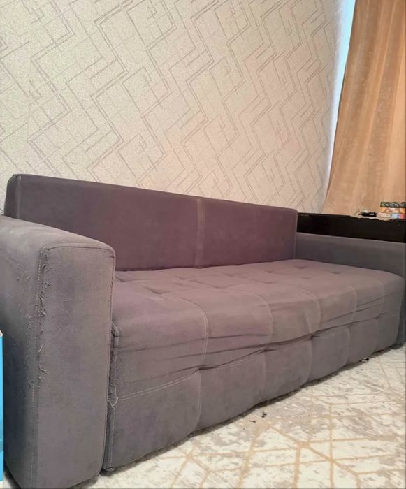 Срочно продам диван