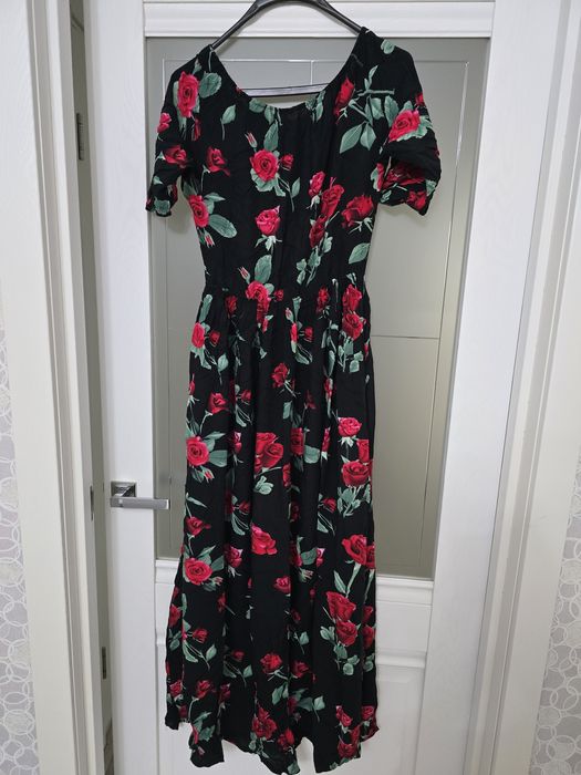 Продам  женские  платья