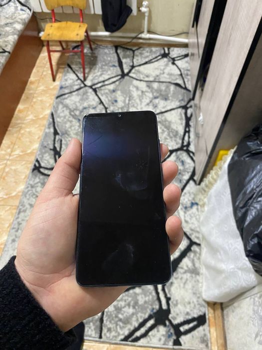 A32 128/4 sotiladi aybi ekran azgina singan regstratsiya yoq