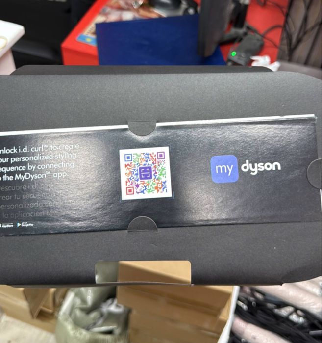 Фен И Выпрямитель Dyson С Кейсом Для Волос