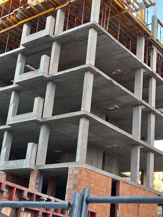 Продава се Тристаен апартамент в Пловдив, Южен - 150 кв.м за 800 €/кв.м - Снимка #1