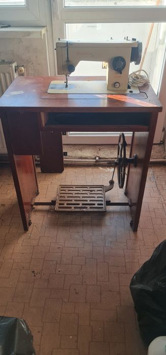 Masina de cusut Veronica