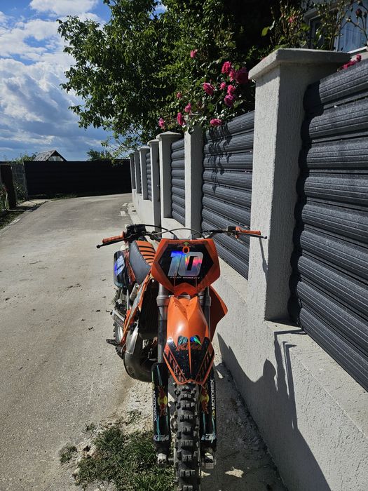 Vând ktm exc 200 2t