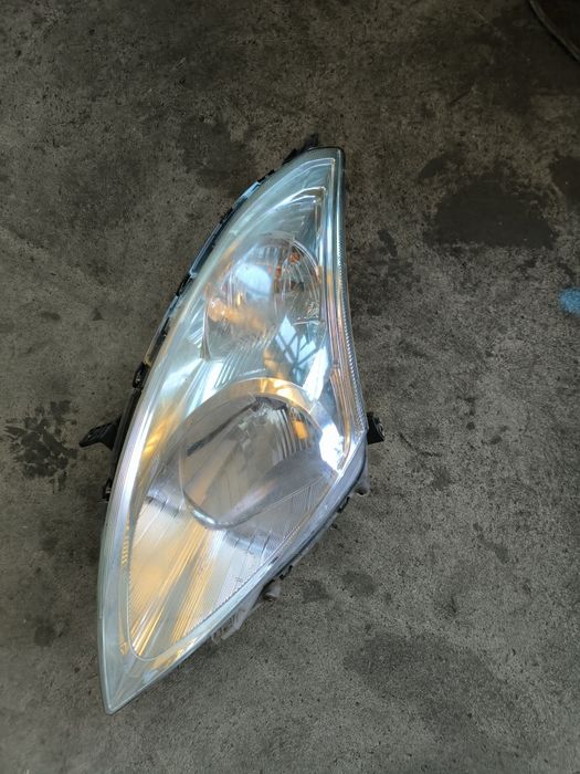 Фар за Suzuki Swift