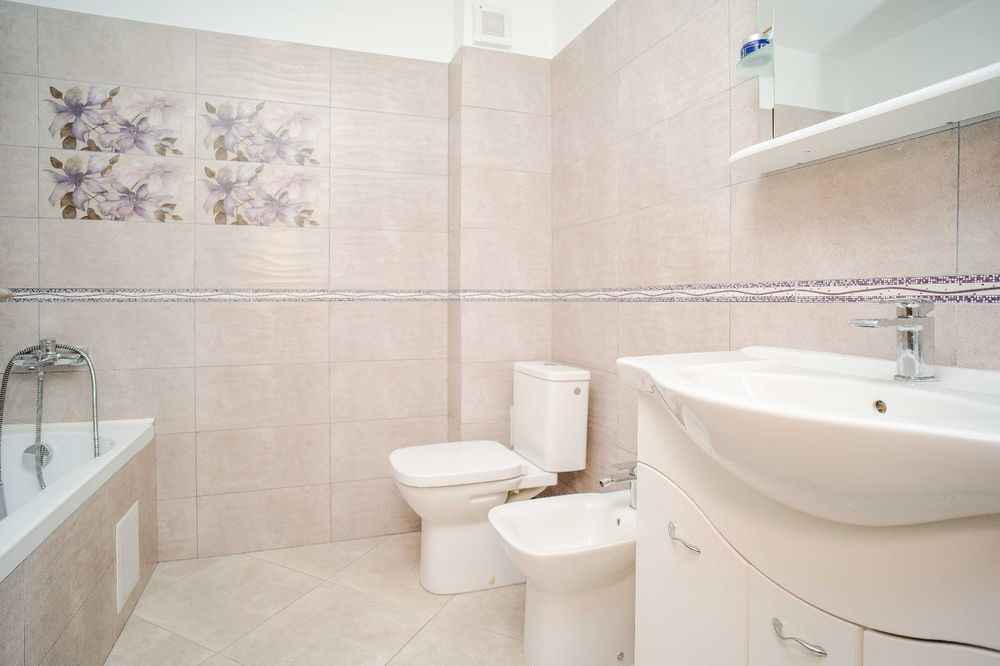 Apartament  3 camere decomandat