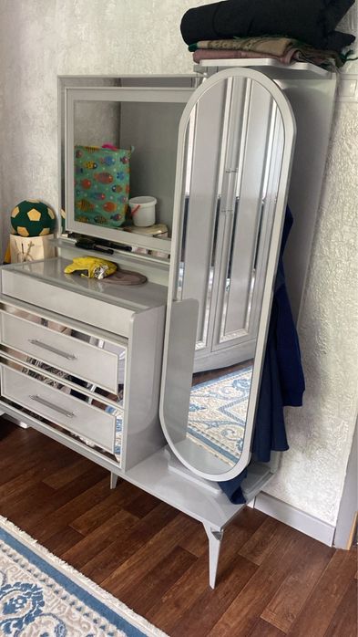 Гарнитур/комод/шкаф