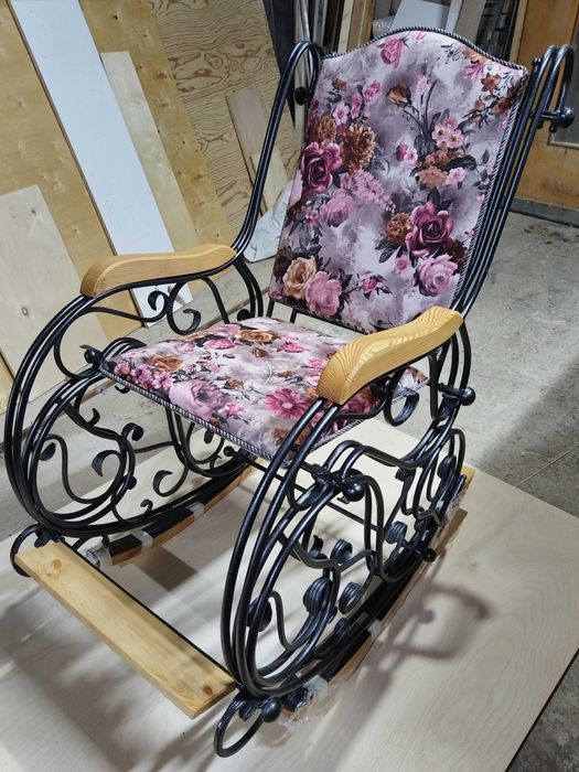 Кресло качалка. Новое.