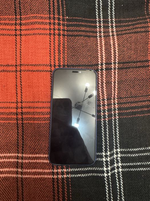 Iphone 12 mini.