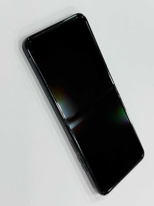 Motorola Razr 50 Ultra – 512GB