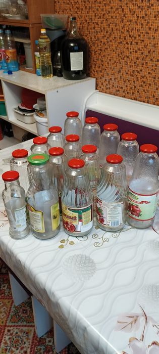 Бутылки стеклянные  1 литр.