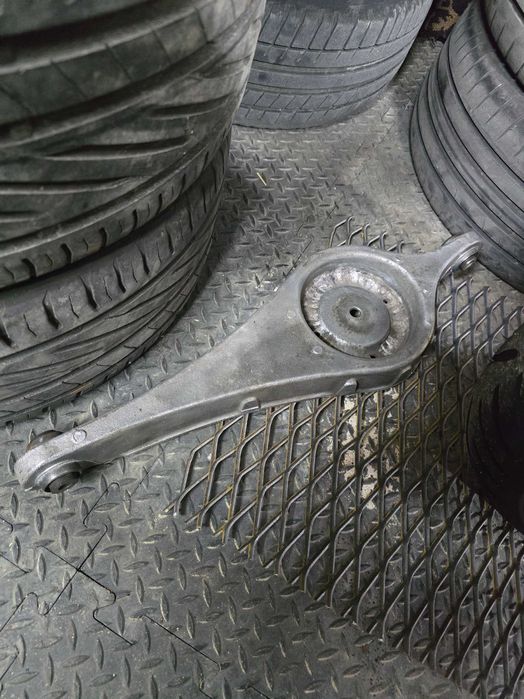 Предни носачи,дискове,задени носачи за Волво,Форд