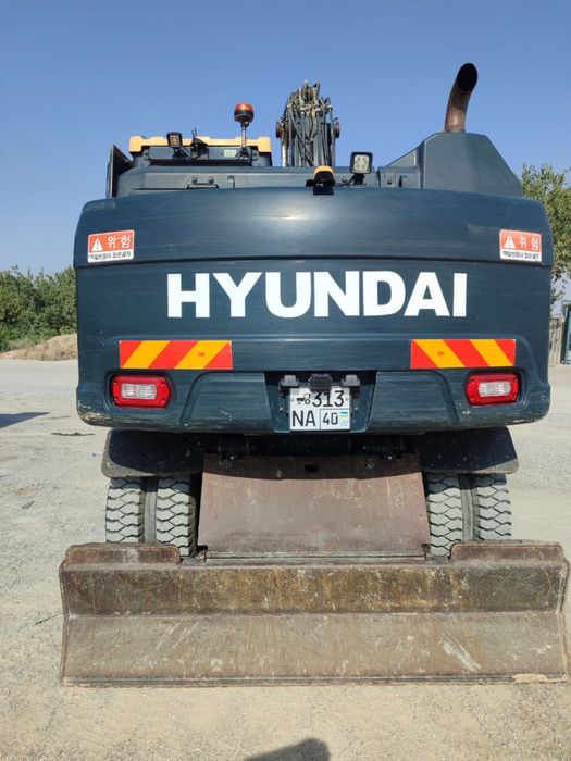 HYUNDAI 145+  2022