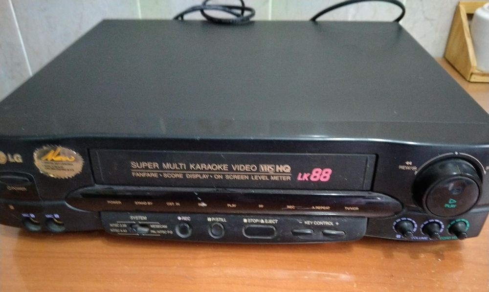 Продам видео проигрыватель LG в отличном состоянии