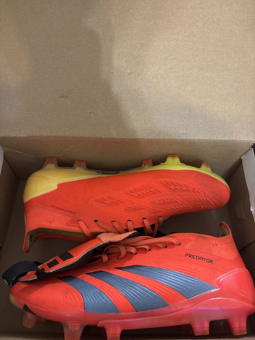 Продам футбольный бутсы