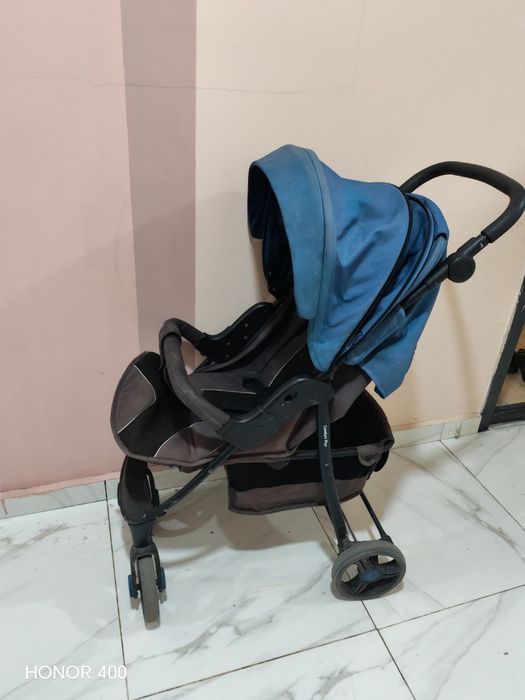 Коляска продам срочно