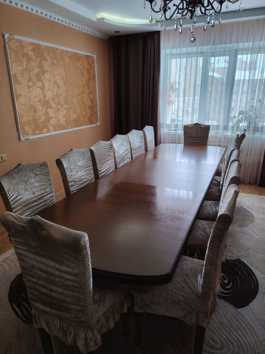 Продам Стол гостевой