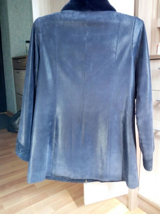 Продам женское полупальто!